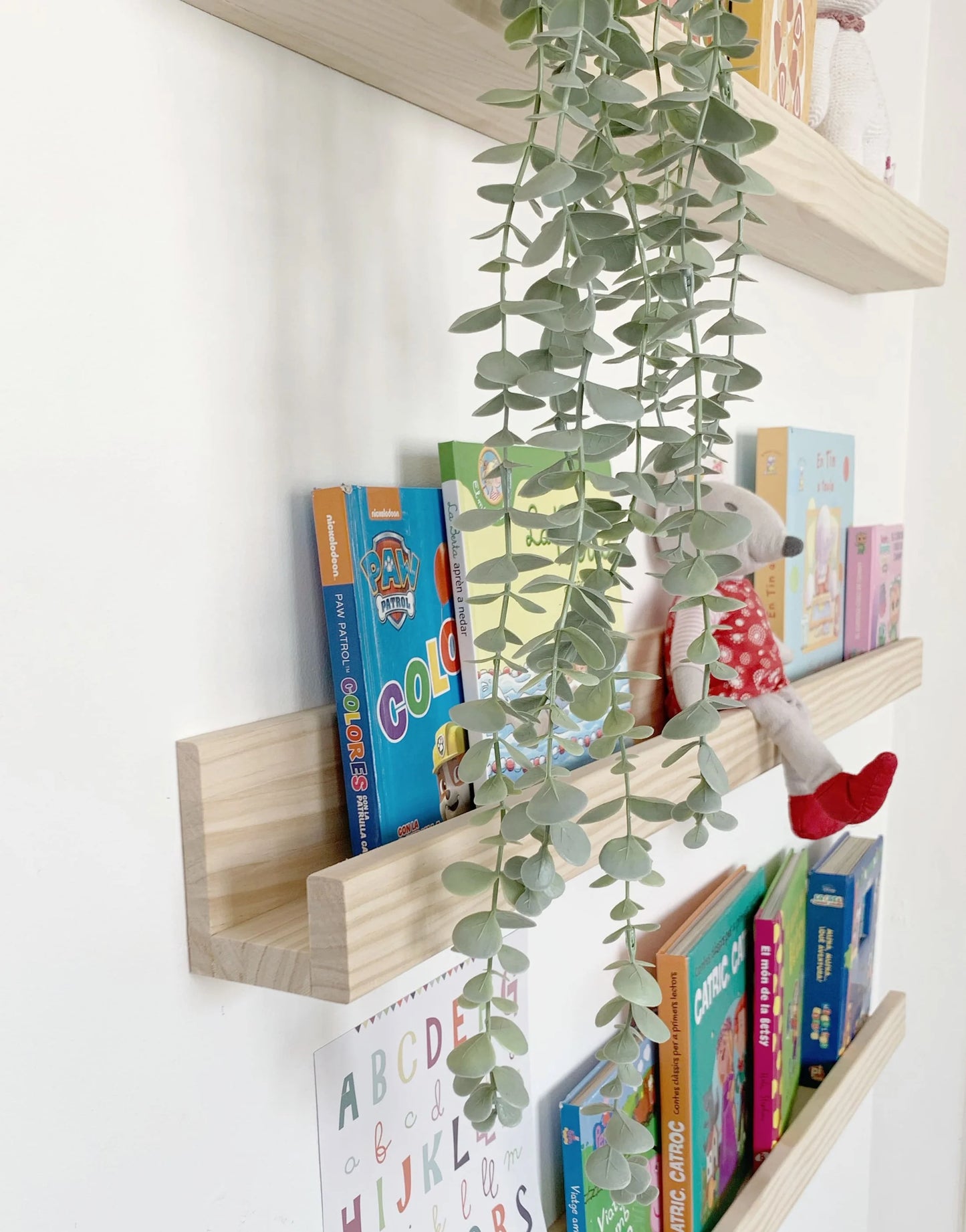 Bücherregal